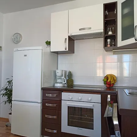 Apartment Mg Ravlic Makarska