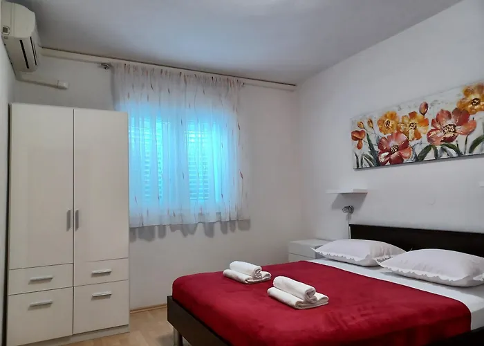 Mg Ravlic Макарска